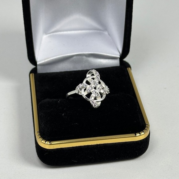 The Unbranded Brand Jewelry - Sterling Silver Celtic Knot Ring Size 6.5 Cubic Zirconia Statement Band